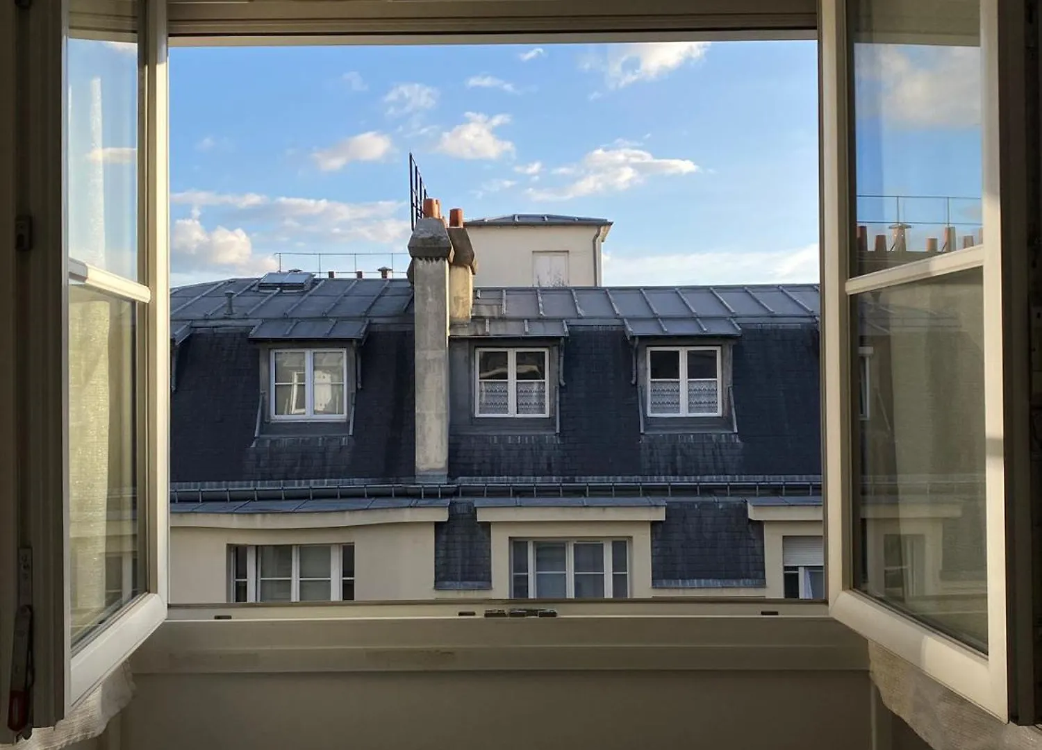 Апартаменты Petit Vue Sur Tour Eiffel