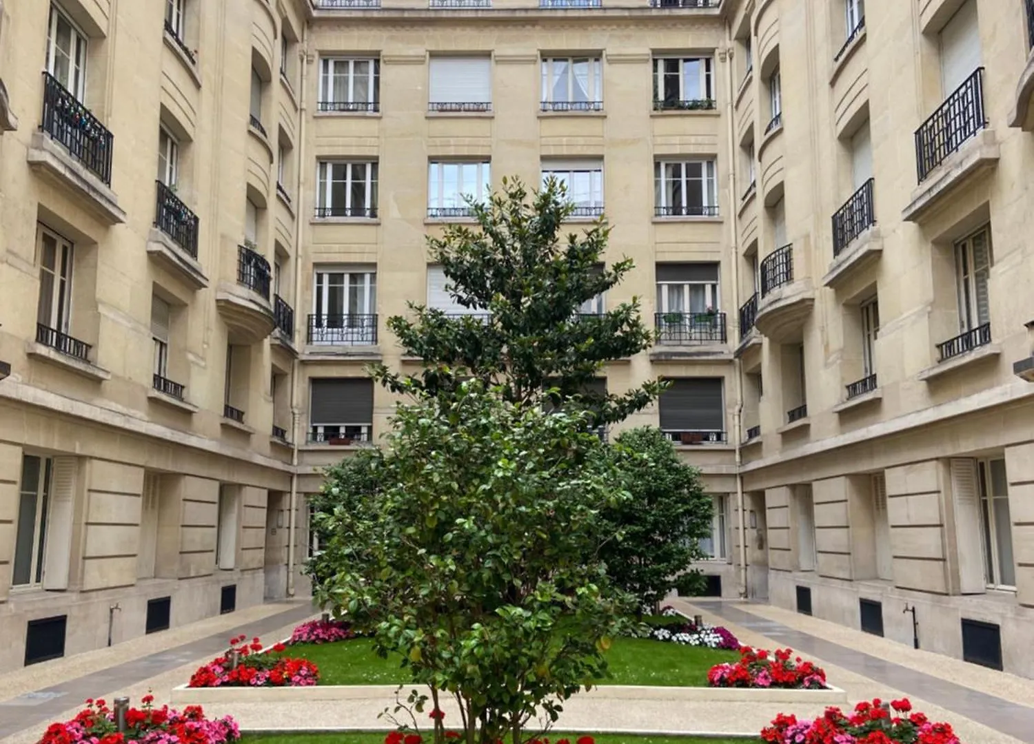 Petit Vue Sur Tour Eiffel Apartment